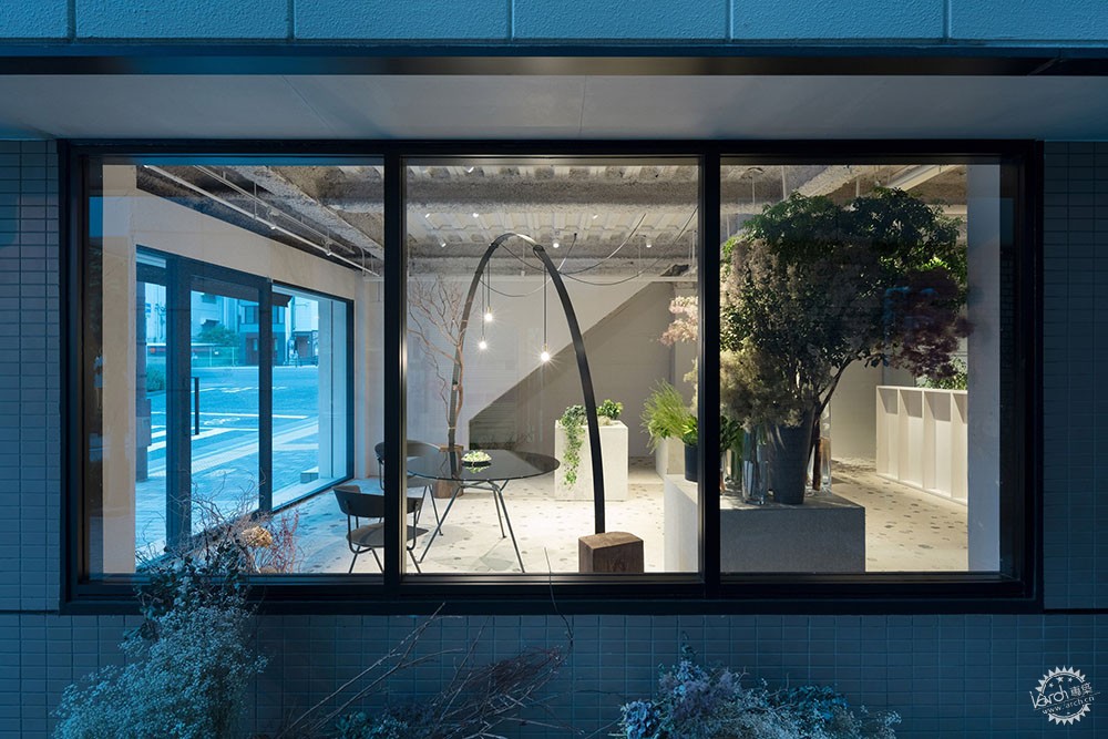 這花店不是布滿鮮花，而是簡簡單單的一個藝術(shù)品第9張圖片