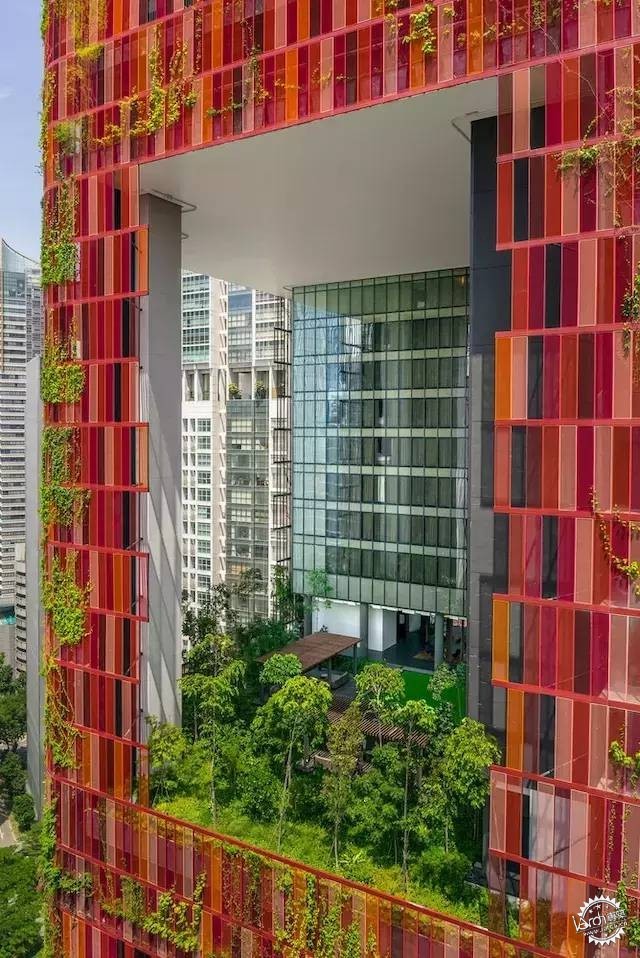 新加坡的生態(tài)建筑專業(yè)戶，又建了一個(gè)長滿綠植的酒店第12張圖片